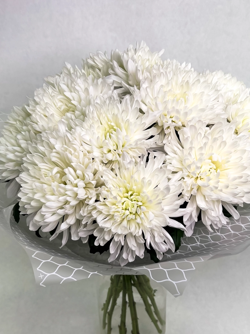 Букет с хризантемами &laquo;Приятная встреча&raquo; от интернет-магазина цветов в 