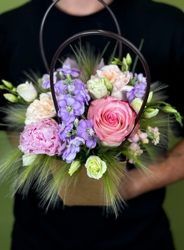 Композиция в сумочке &laquo;Луговая арфа&raquo; от интернет-магазина цветов в 