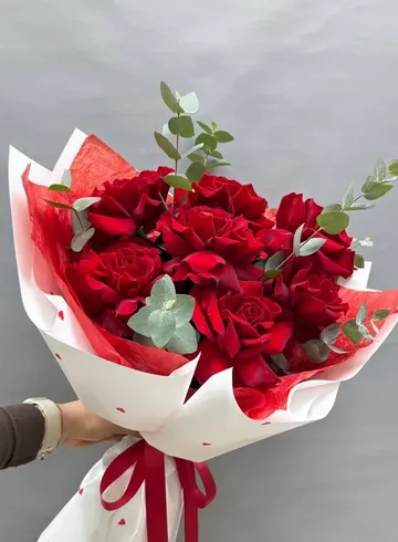 Букет из французских роз &laquo;Сердце любви&raquo; от интернет-магазина цветов в 