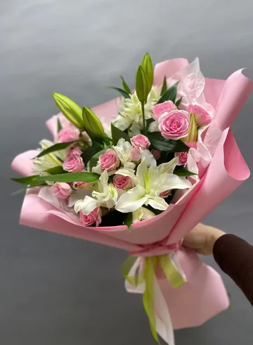 Букет с лилиями &laquo;Нежное очарование&raquo; от интернет-магазина цветов в 